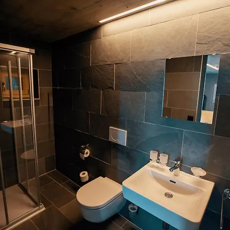 Le Mayen De Colombire Hotel